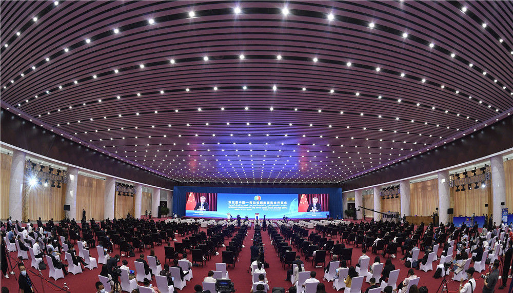 8EBED196D65319D5BCCAD33657F2BBF632871CF6_size200_w1000_h571.jpg